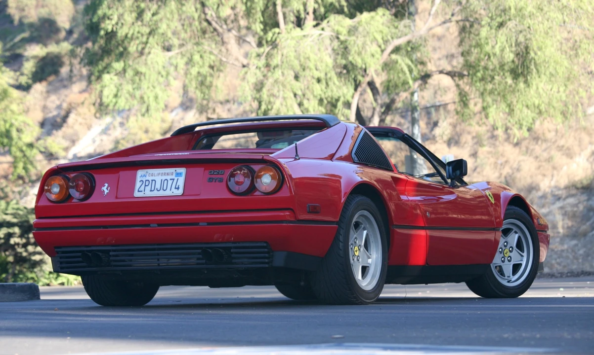 1987 Ferrari 328 GTS - Image 16 of 31