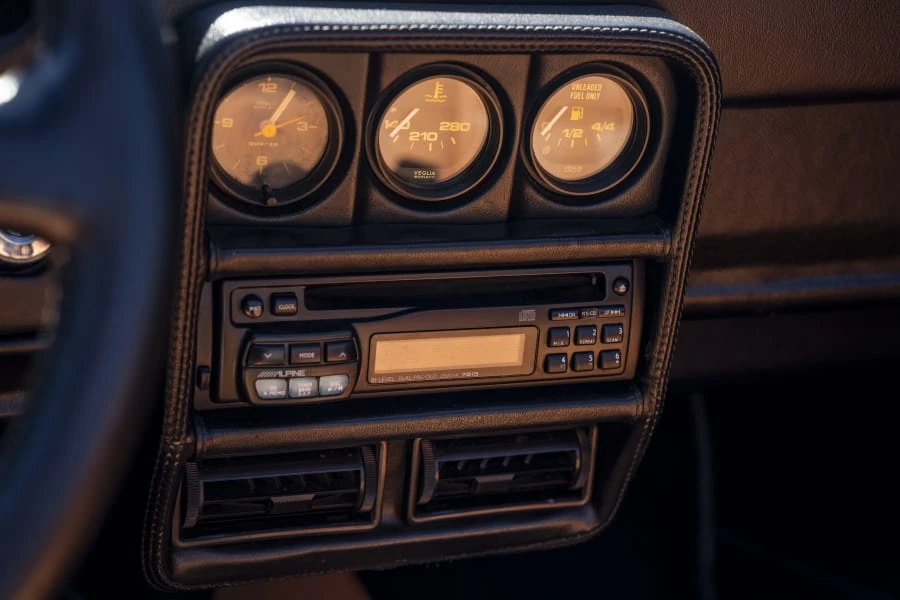 1987 Ferrari 328 GTS - Image 24 of 31