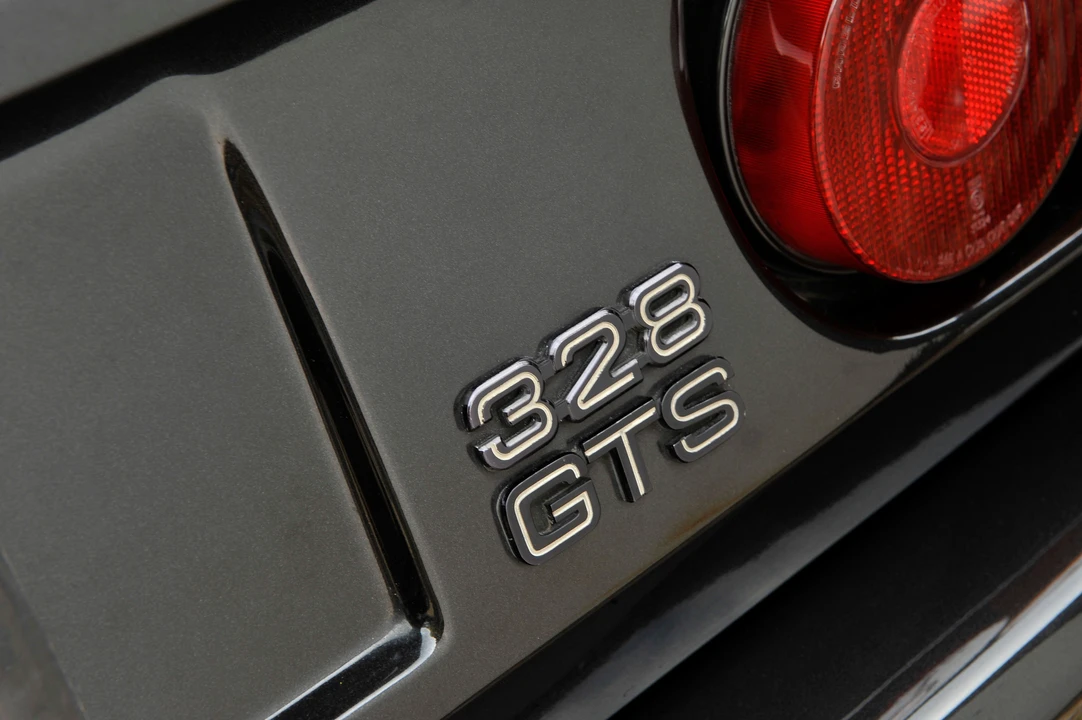 1987 Ferrari 328 GTS - Image 9 of 31