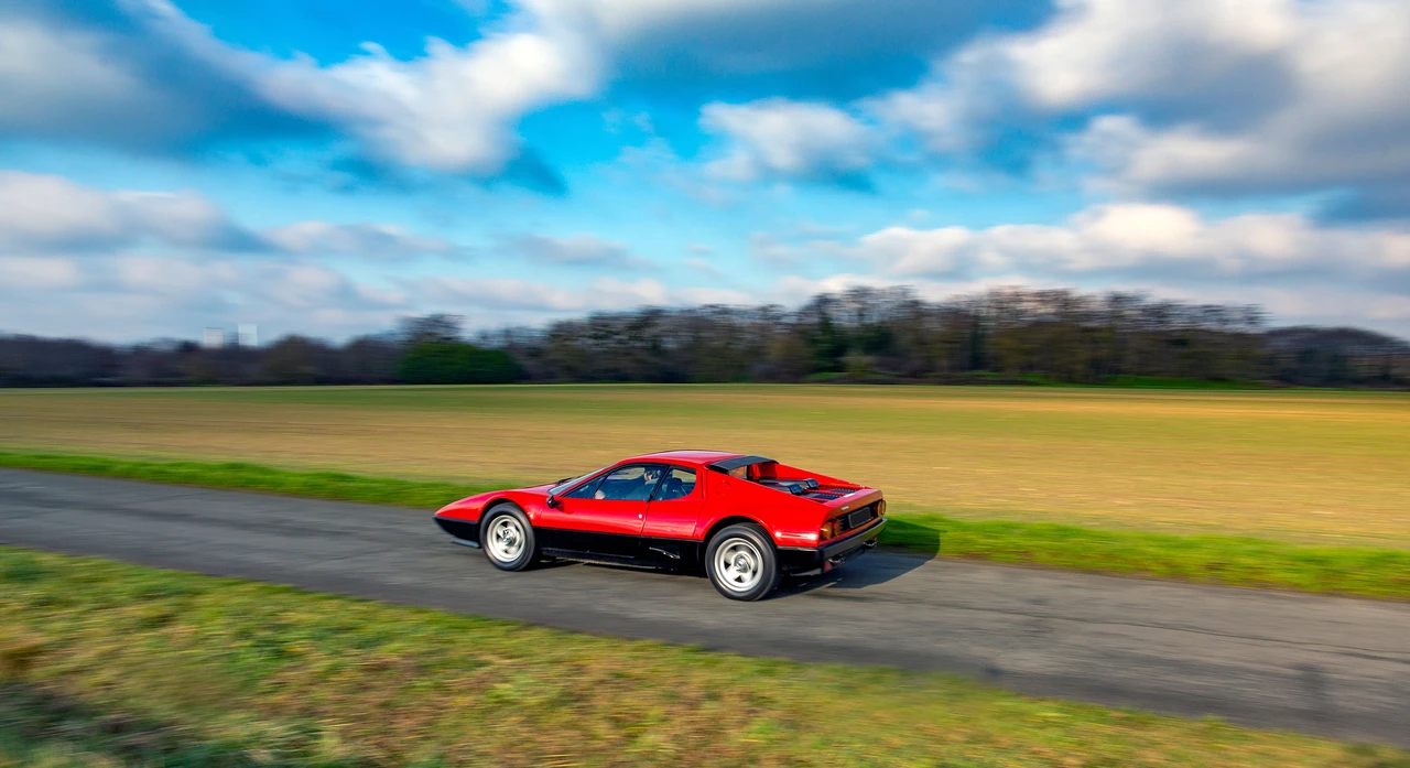 1987 Ferrari 512 BBi - Image 2 of 31