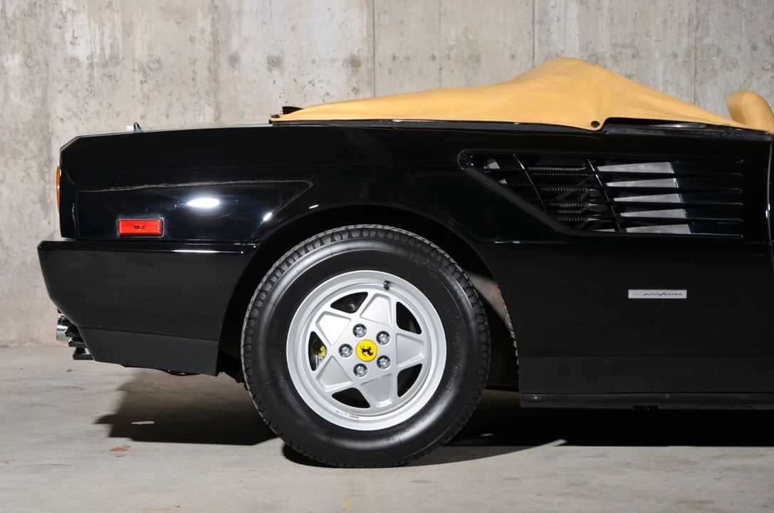 1987 Ferrari Mondial 3.2 - Image 24 of 31
