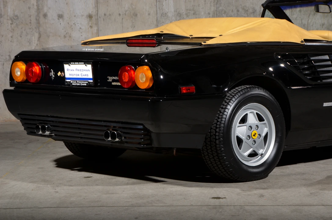 1987 Ferrari Mondial 3.2 - Image 17 of 31