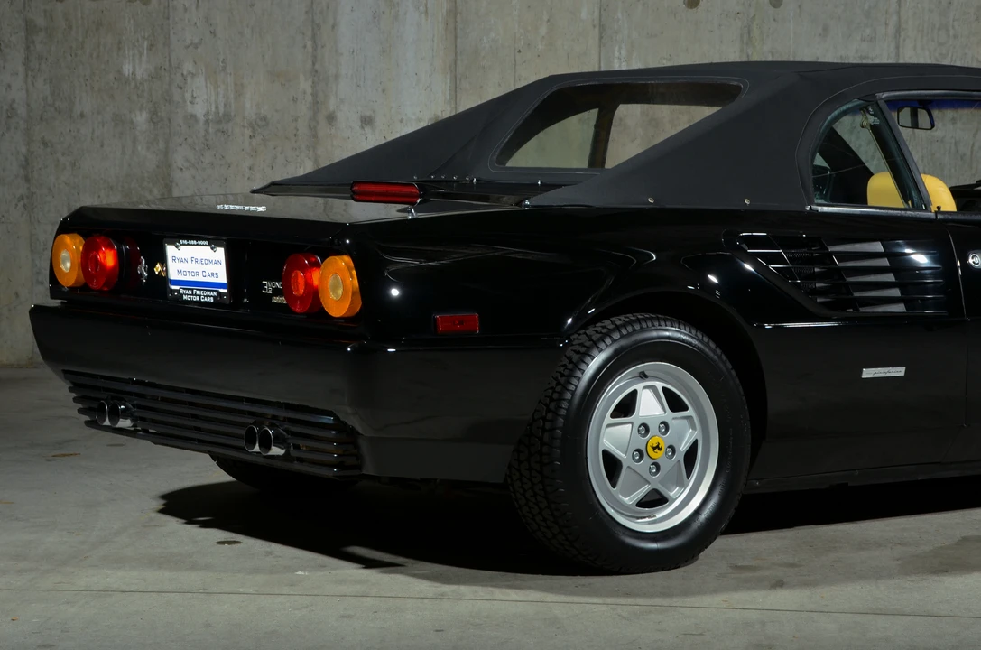 1987 Ferrari Mondial 3.2 - Image 28 of 31