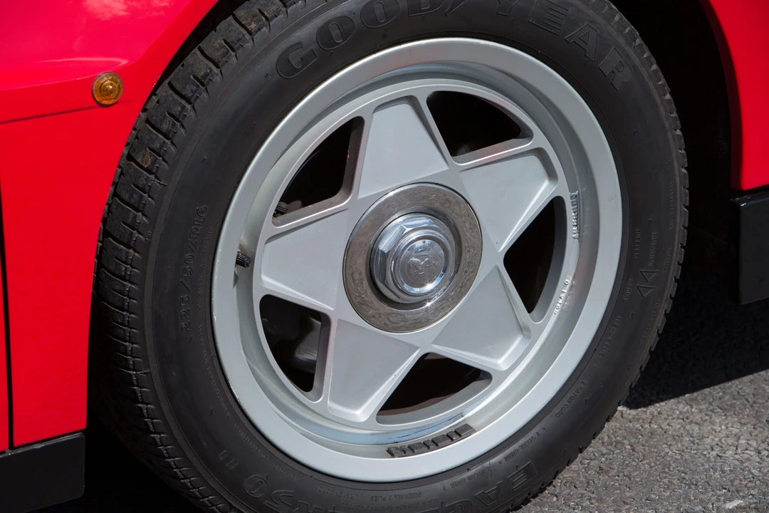 1987 Ferrari Testarossa - Image 15 of 23