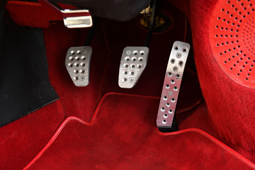 1987 Ferrari Testarossa - Image 26 of 31