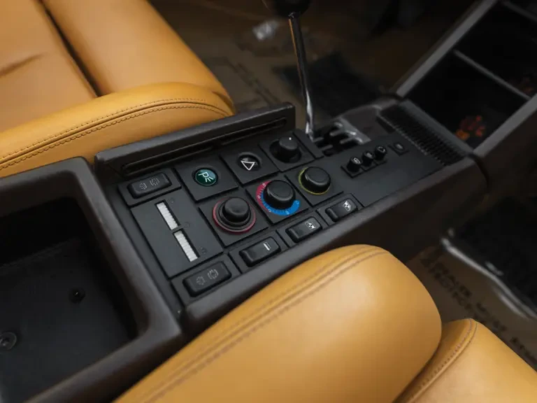 1987 Ferrari Testarossa - Image 15 of 31