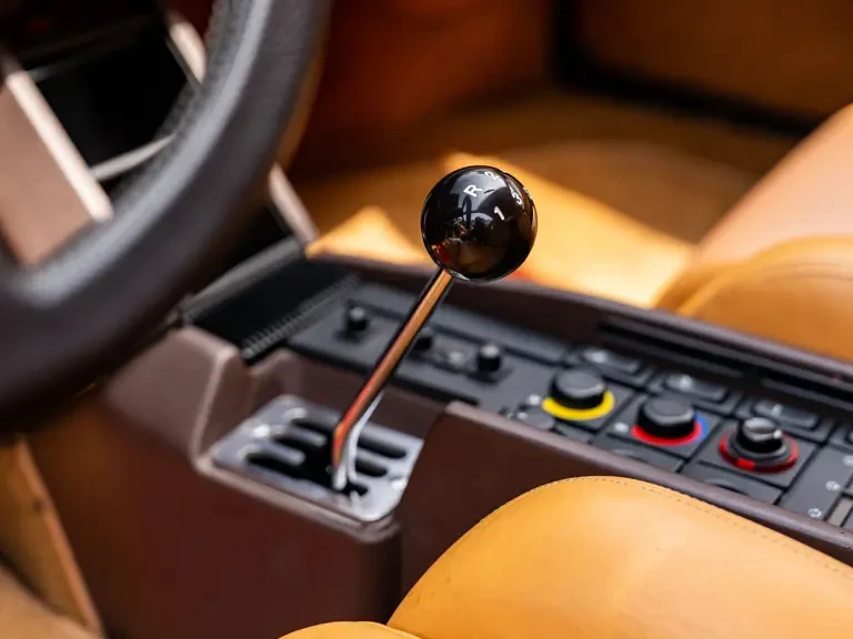 1987 Ferrari Testarossa - Image 15 of 31
