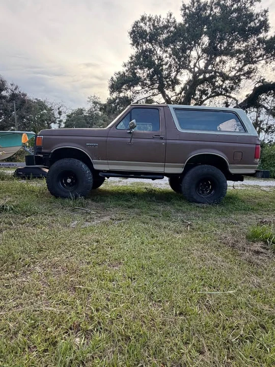 1987 Ford Bronco 4th Gen - Image 2 of 4