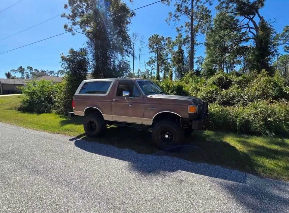 1987 Ford Bronco 4th Gen - Image 3 of 4