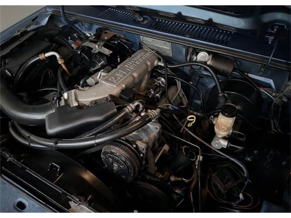 1987 Ford Bronco 4th Gen - Image 2 of 16