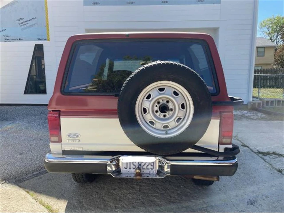 1987 Ford Bronco 4th Gen - Image 4 of 18