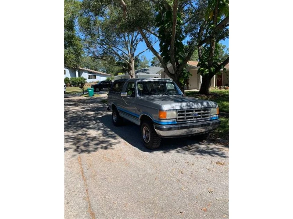 1987 Ford Bronco 4th Gen - Image 2 of 5