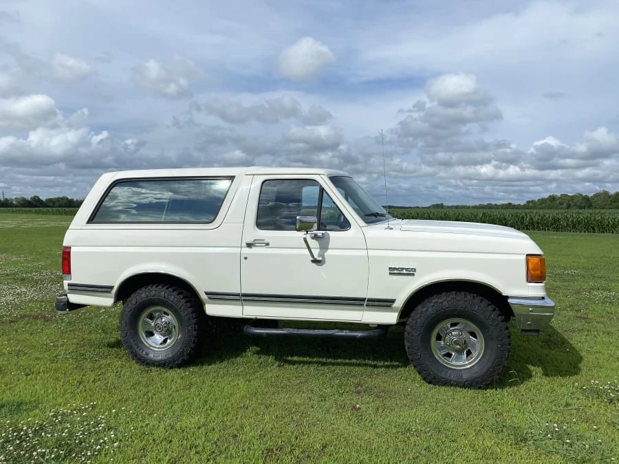 1987 Ford Bronco 4th Gen - Image 2 of 7