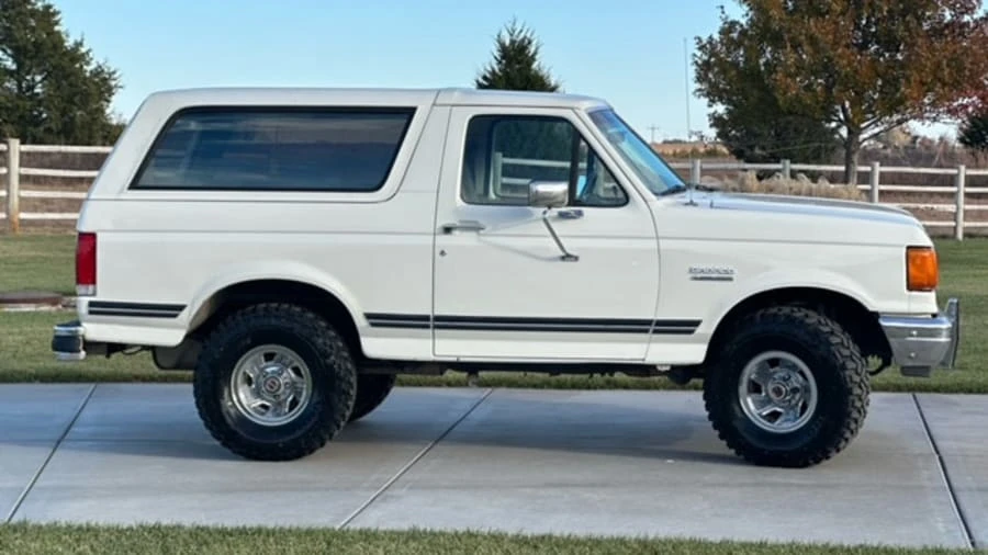 1987 Ford Bronco 4th Gen - Image 2 of 18
