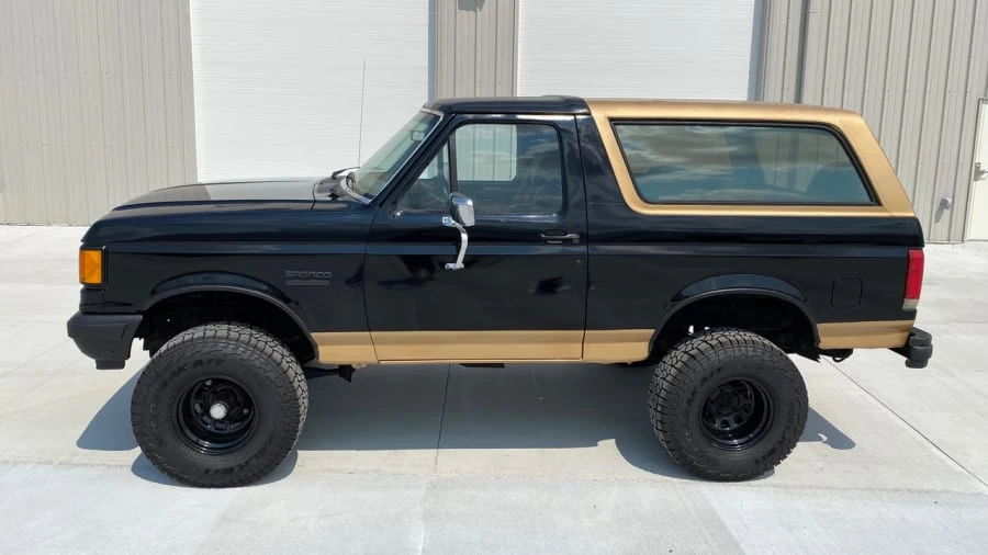 1987 Ford Bronco 4th Gen - Image 2 of 25