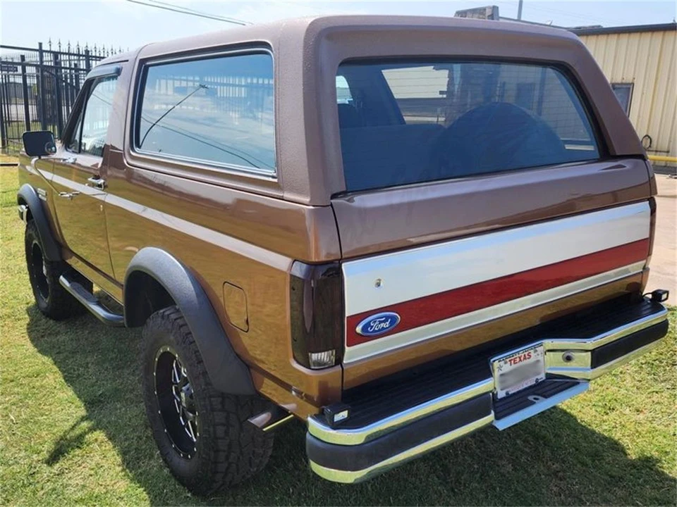 1987 Ford Bronco 4th Gen - Image 5 of 12