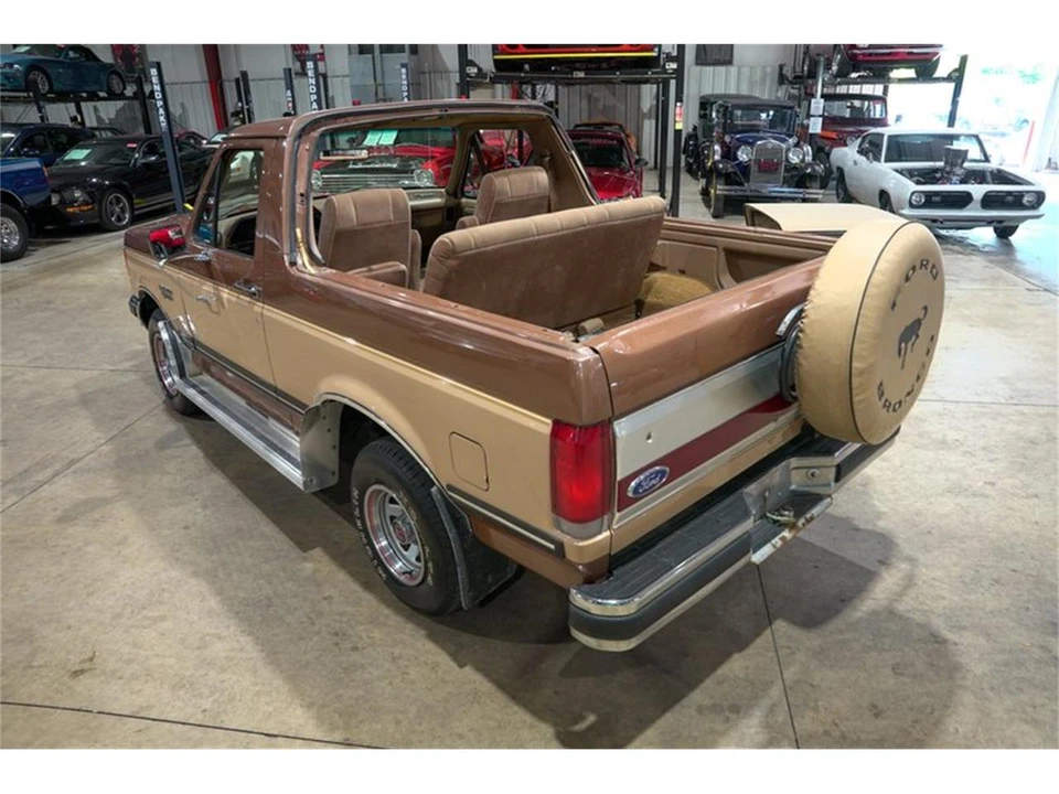 1987 Ford Bronco 4th Gen - Image 16 of 31