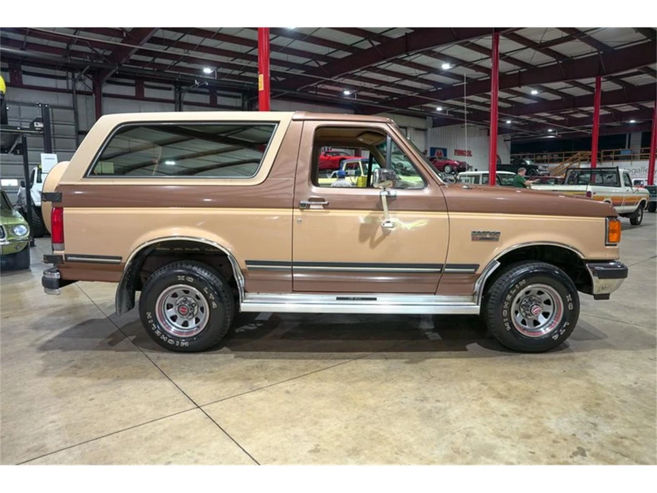 1987 Ford Bronco 4th Gen - Image 25 of 31