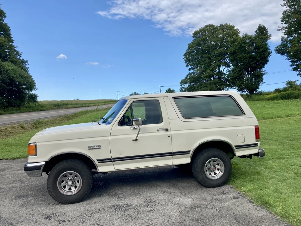 1987 Ford Bronco 3rd Gen - Image 6 of 21