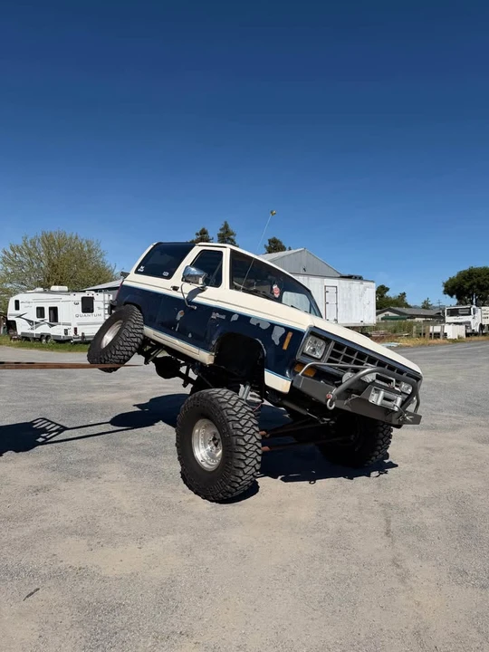 1987 Ford Bronco II - Image 3 of 10