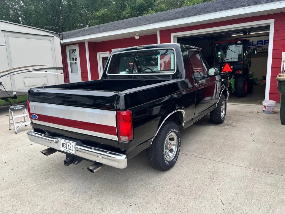 1987 Ford Bronco 4th Gen - Image 2 of 6