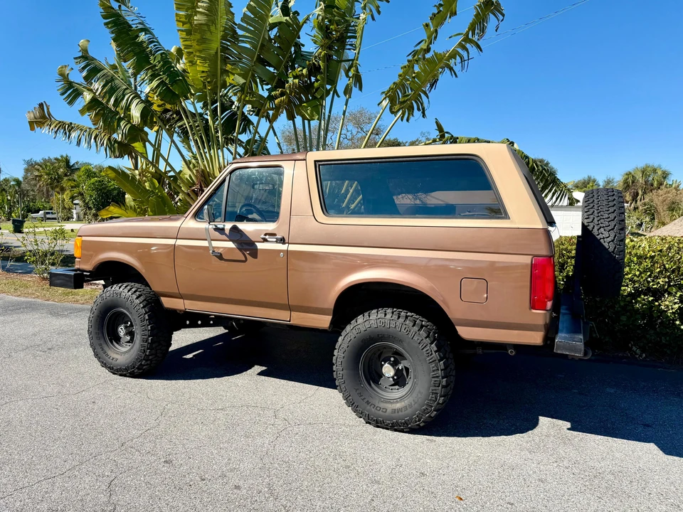 1987 Ford Bronco 4th Gen - Image 9 of 31