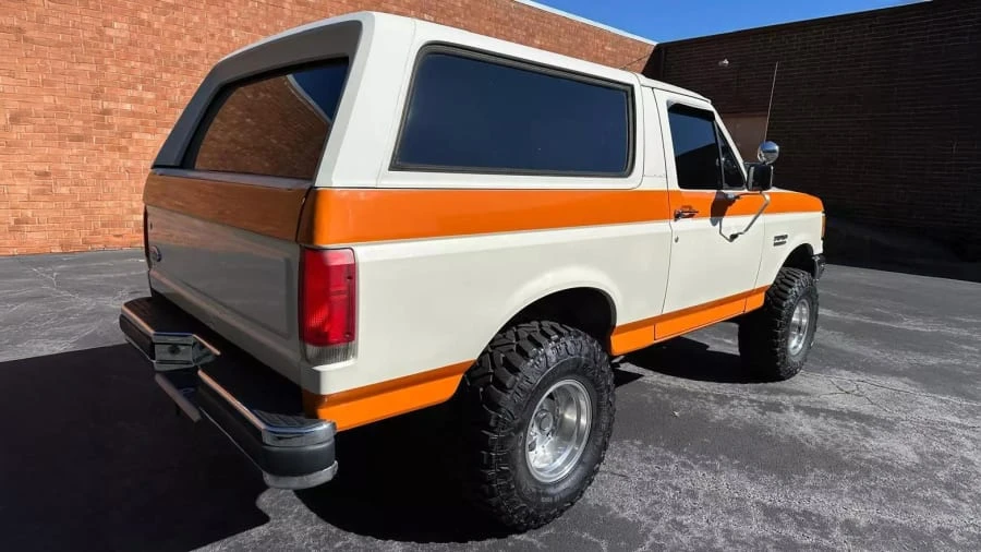 1987 Ford Bronco 4th Gen - Image 3 of 18