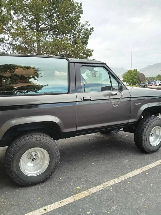 1987 Ford Bronco 4th Gen - Image 6 of 6