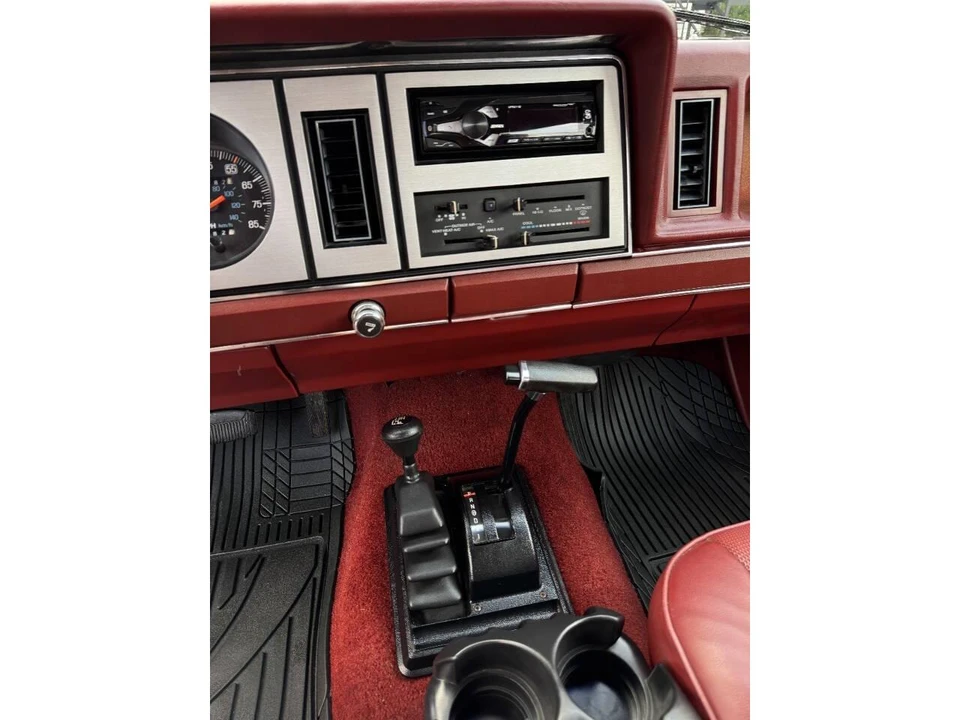 1987 Ford Bronco II - Image 10 of 21