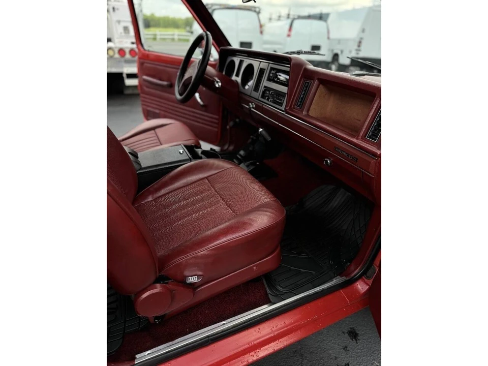 1987 Ford Bronco II - Image 15 of 21