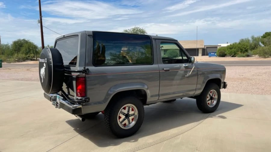 1987 Ford Bronco II - Image 16 of 16