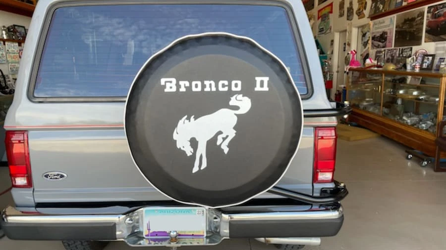 1987 Ford Bronco II - Image 10 of 16