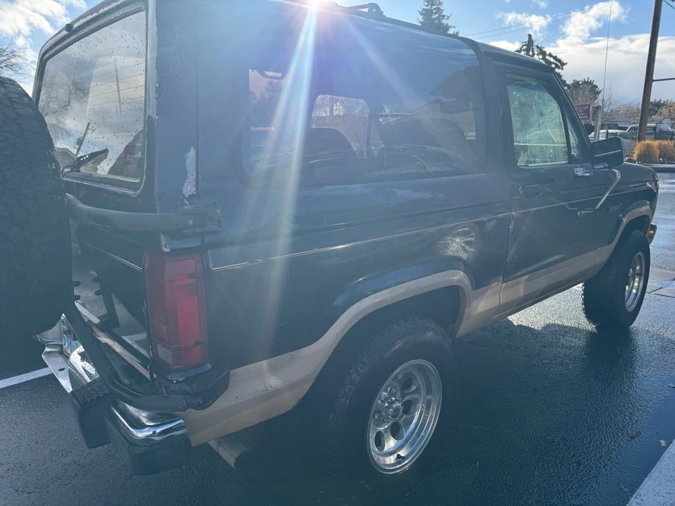 1987 Ford Bronco - Image 8 of 9