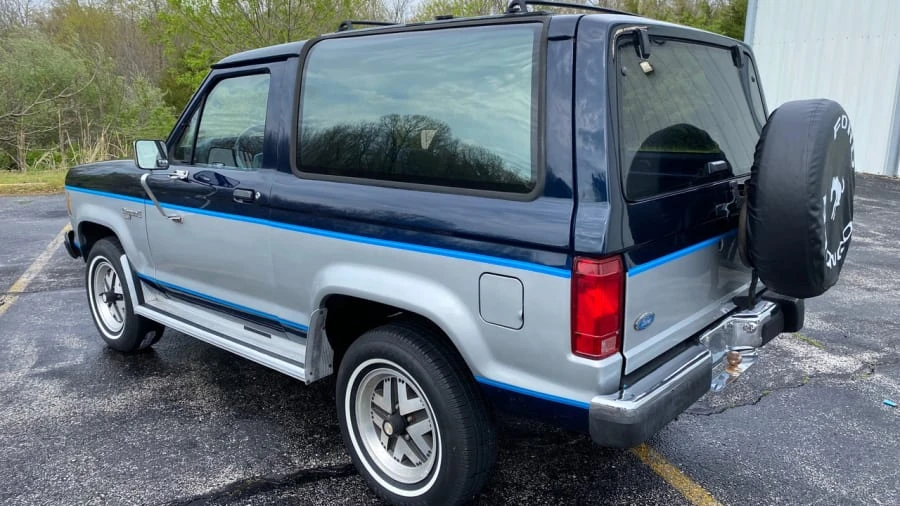 1987 Ford Bronco II - Image 15 of 17