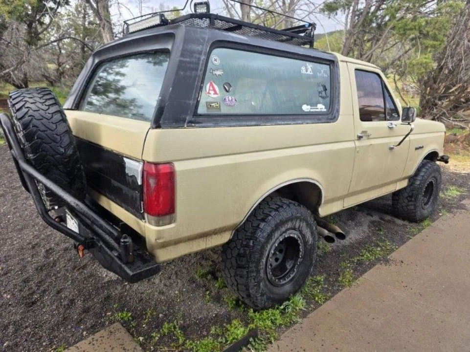 1987 Ford Bronco 4th Gen - Image 2 of 12