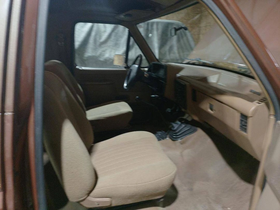 1987 Ford Bronco 4th Gen - Image 5 of 10