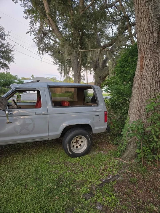 1987 Ford Bronco Sport - Image 2 of 7