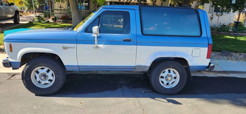 1987 Ford Bronco 4th Gen - Image 2 of 9