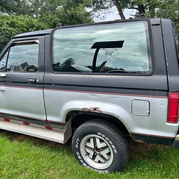 1987 Ford Bronco Sport Utility 2D