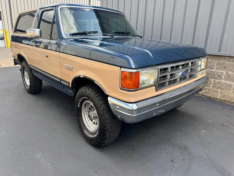 1987 Ford Bronco 4th Gen - Image 3 of 10