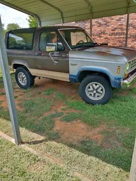1987 Ford Bronco Sport Utility 2D