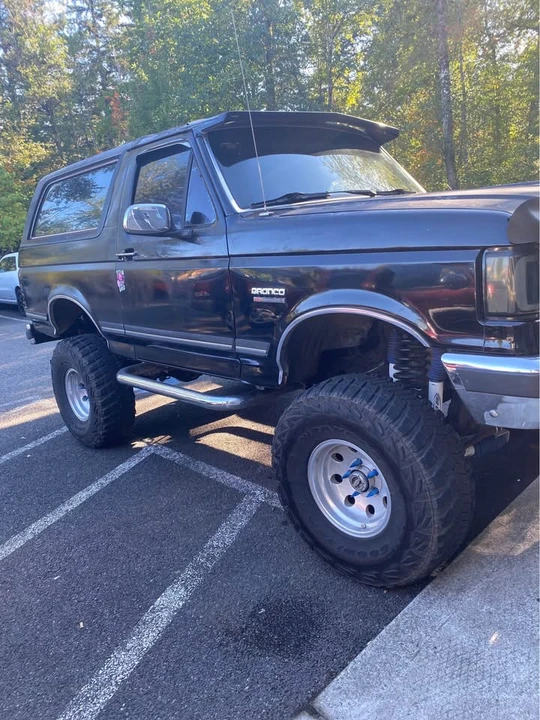 1987 Ford Bronco 4th Gen - Image 2 of 11