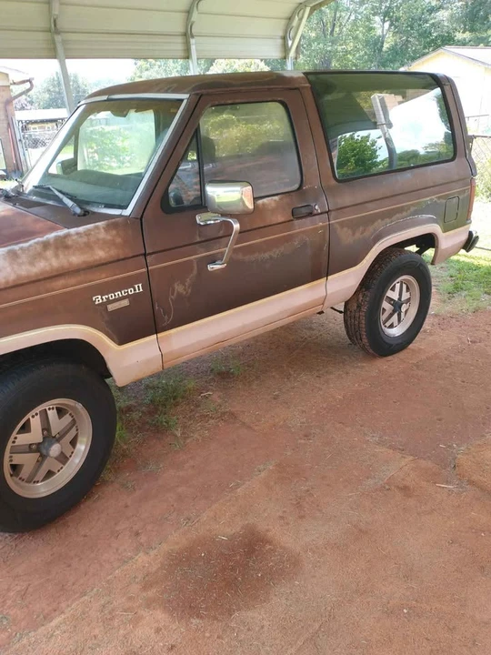 1987 Ford Bronco 4th Gen - Image 2 of 16
