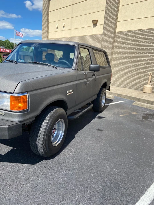 1987 Ford Bronco 4th Gen - Image 2 of 21