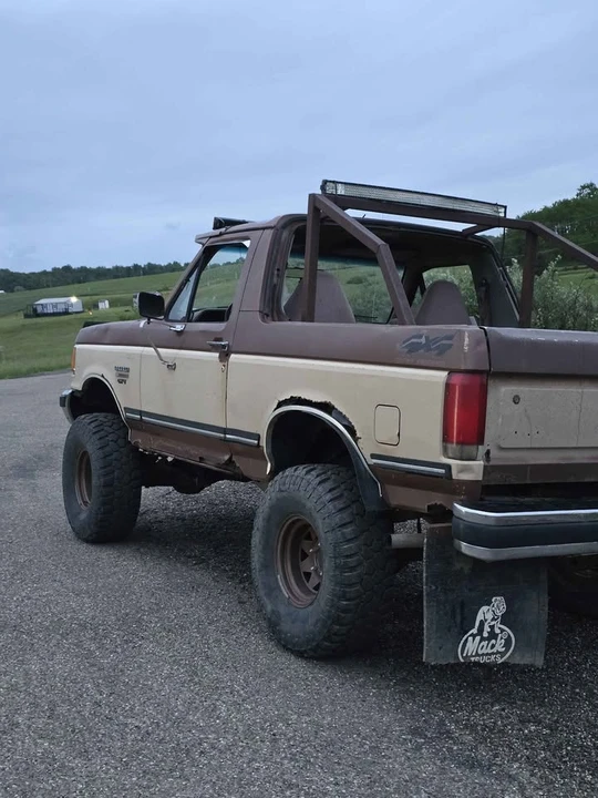 1987 Ford Bronco 4th Gen - Image 10 of 14