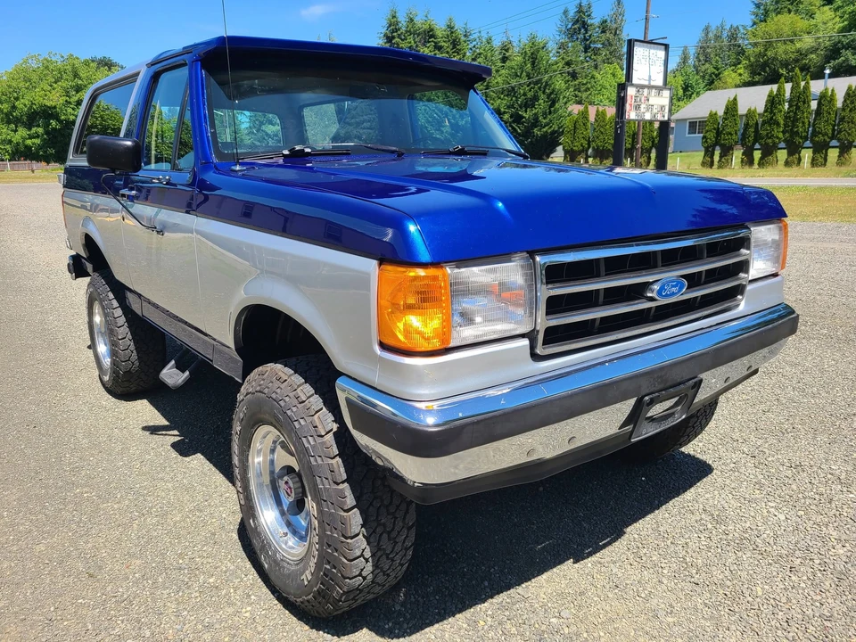 1987 Ford Bronco 4th Gen - Image 2 of 31
