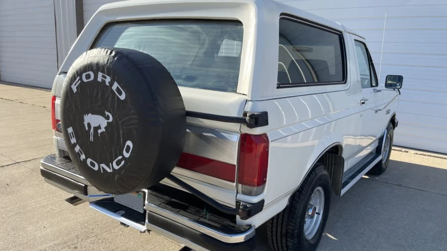 1987 Ford Bronco 4th Gen - Image 3 of 15