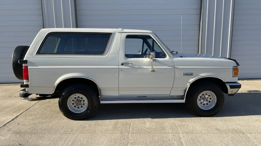1987 Ford Bronco 4th Gen - Image 14 of 15