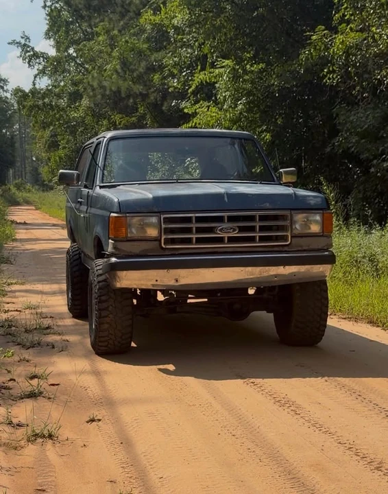 1987 Ford Bronco 4th Gen - Image 2 of 3