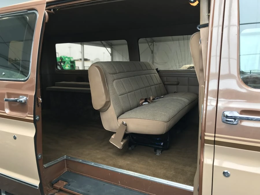 1987 Ford Econoline Van - Image 7 of 11